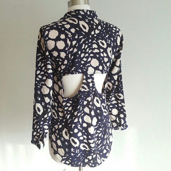 Vans San Juan Button Down cutout back oversized blouse - Picture 5 of 7